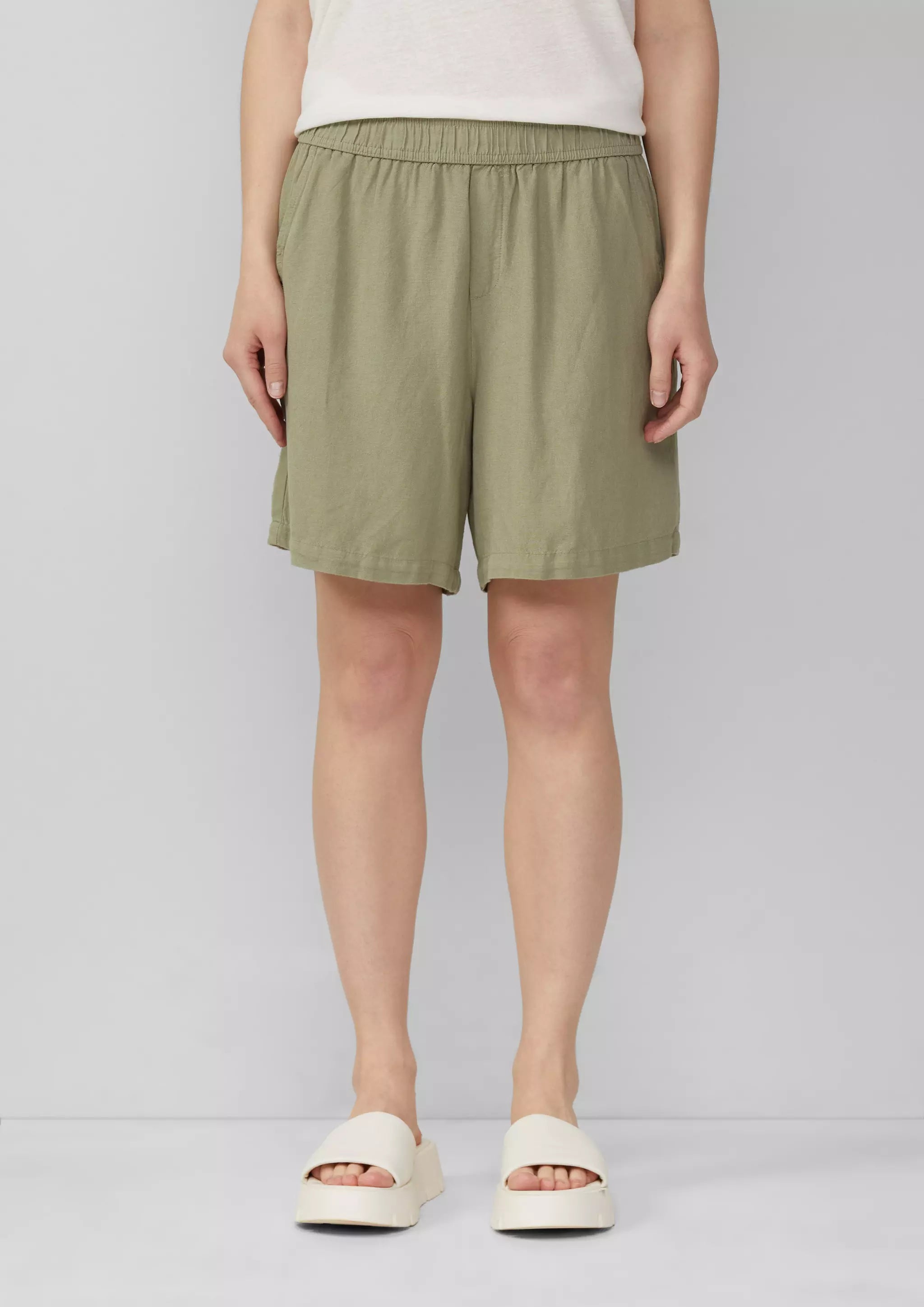 Q/S designed by s.Oliver Women's Linen-Blend Shorts - Elastic Waistband - Olive Green