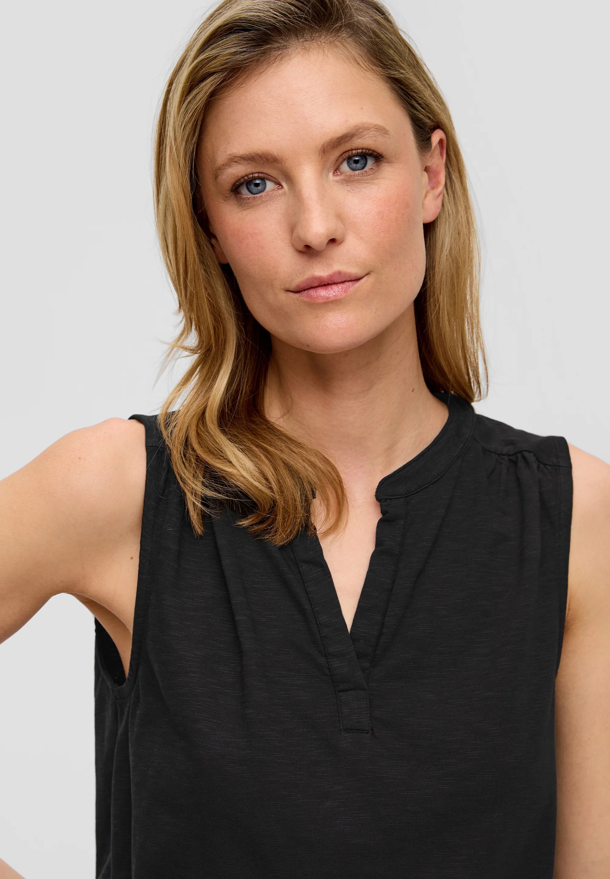 s.Oliver Sleeveless Blouse with V-Neckline - Black