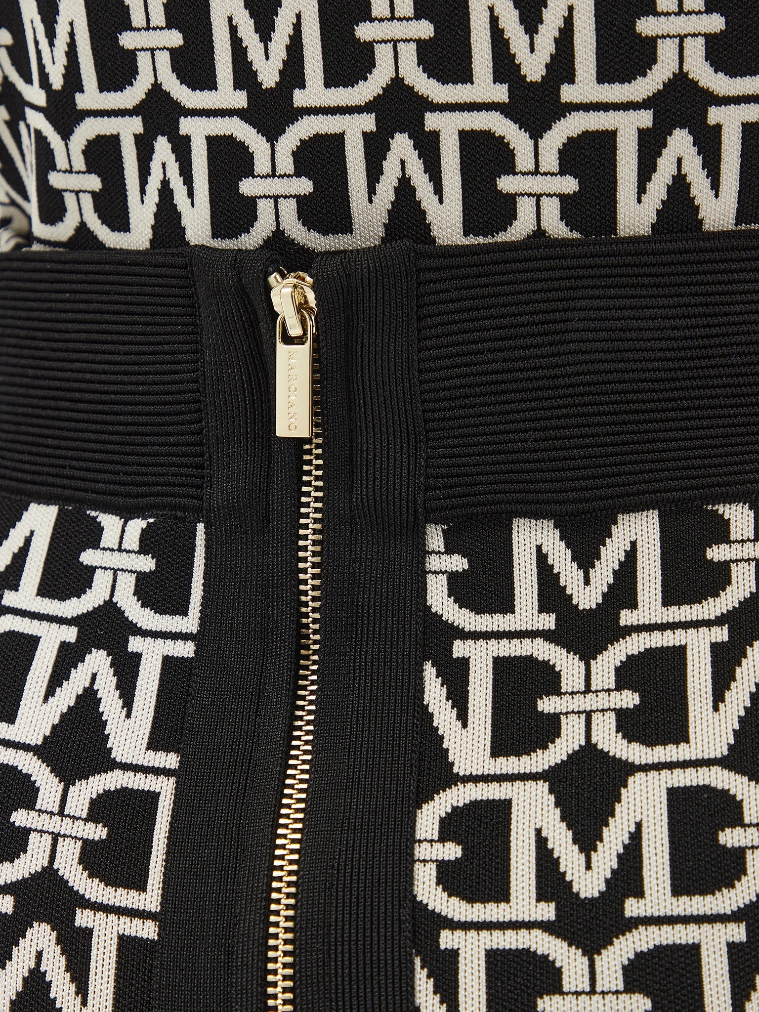 Marciano Guess Black Pencil Skirt - Slim Fit