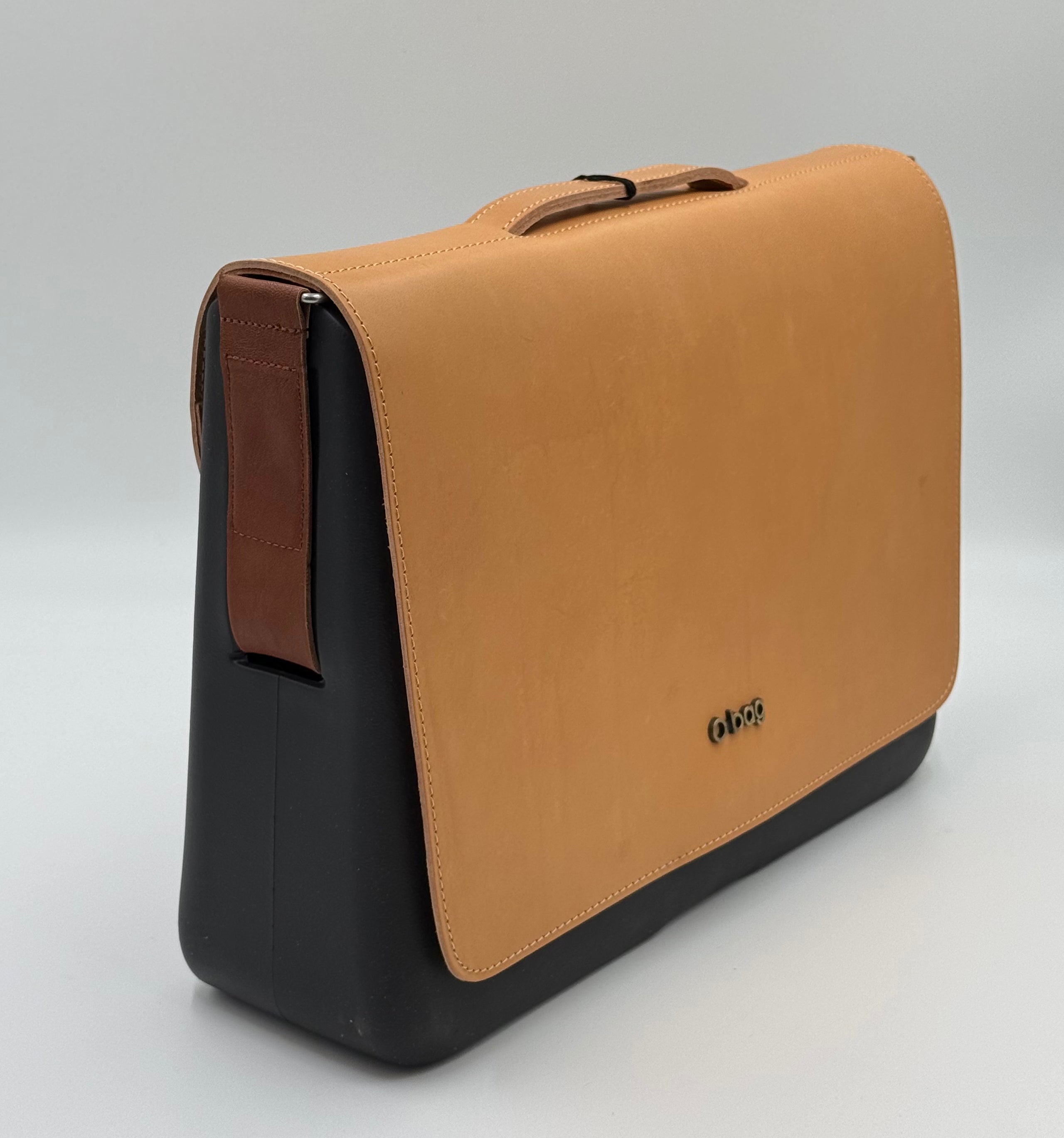O bag Two-Tone Shoulder Bag / Messenger